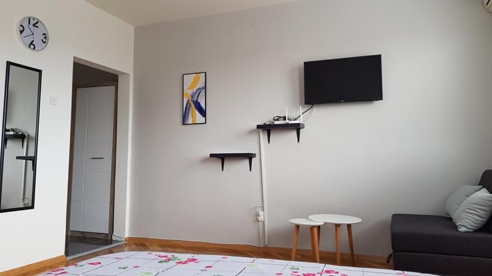Central View Apartment Скопье Экстерьер фото
